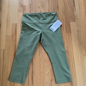 lululemon athletica line Green crop 21”Leggings